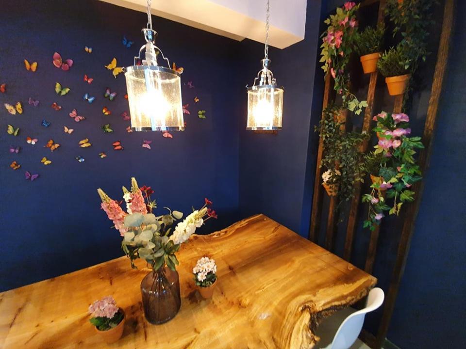 Enchanted Hideaway, Holiday home *